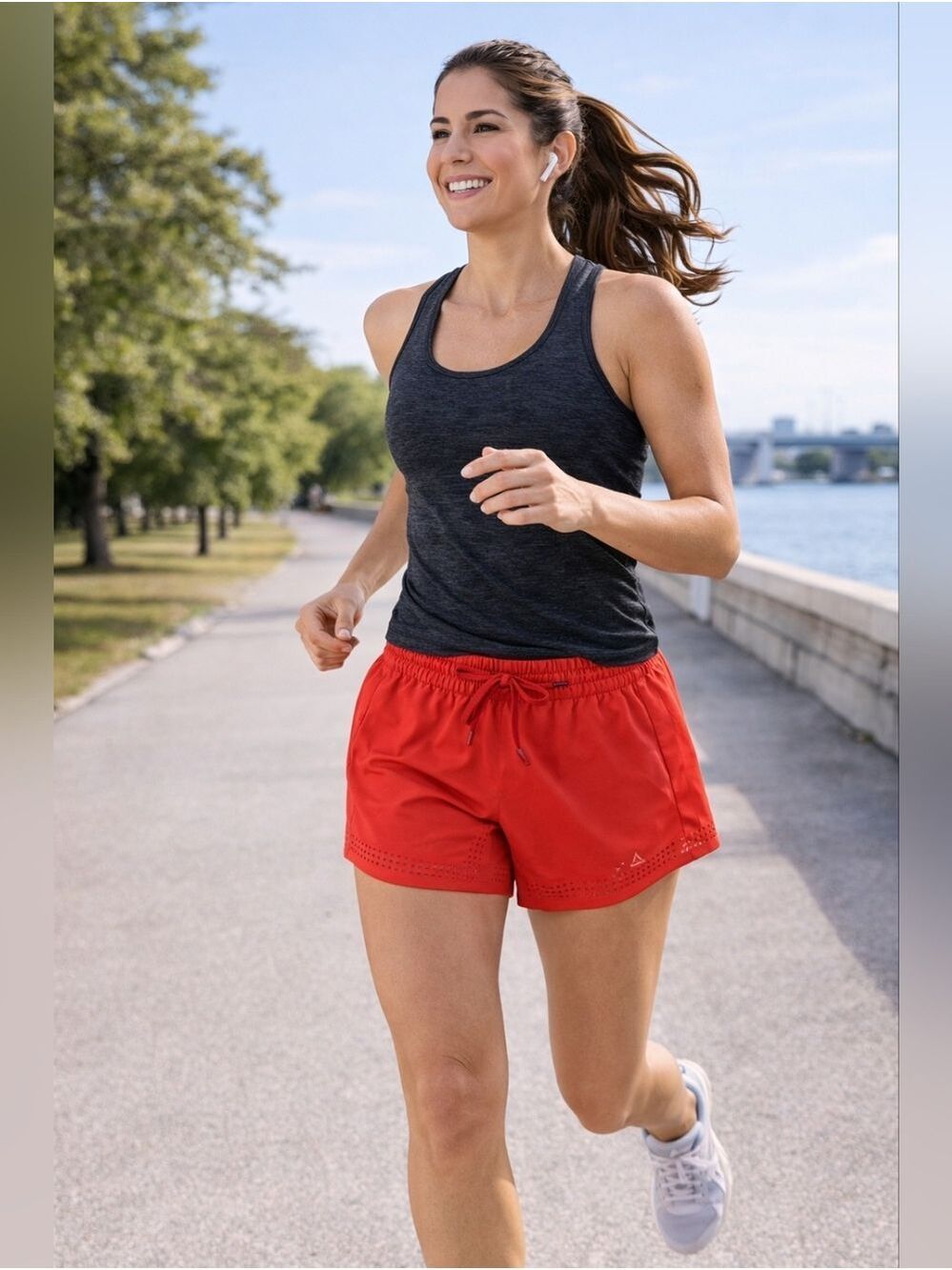 Athleta Baja Shorts – Women’s Size 8 – Vibrant Red 🔥